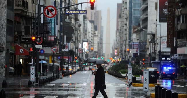 El tiempo en el AMBA, se presenta fresco, cielo cubierto con lluvias y una máxima de 18 grados