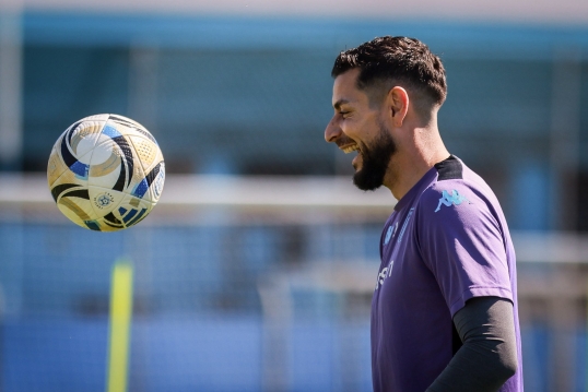 Gustavo Costas trabaja para definir el equipo que enfrentará a Boca