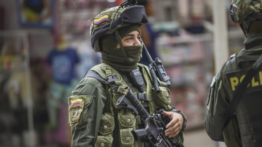 Colombia: El presidente despliega toda su "fuerza asistencial" en la frontera con Venezuela