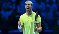 ATP Finals 2025: Carlos Alcaraz venció al italiano Lorenzo Musetti y se aseguró en Nº 1 del Mundo