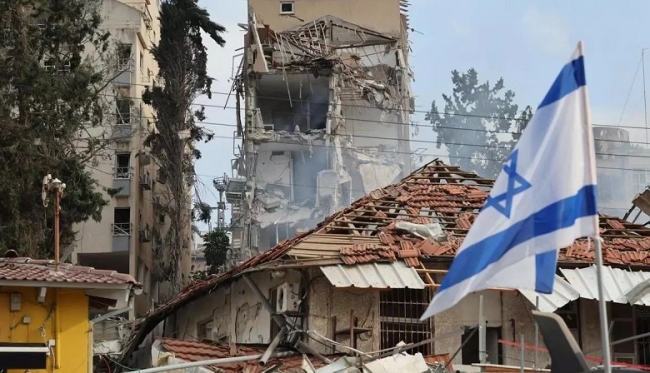 Irán lanza nueva ola de ataques contra Israel con drones y misiles