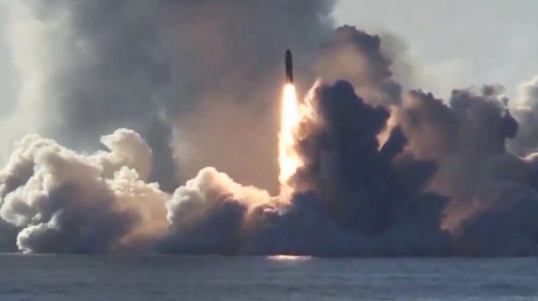 Putin declaró que Rusia debería fabricar los sistemas de misiles de corto y mediano alcance