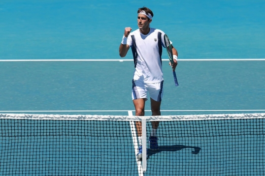 Australian Open 2026: Francisco Comesaña, le ganó a Patrick Kypson y Etcheverry a Miomir Kecmanovic