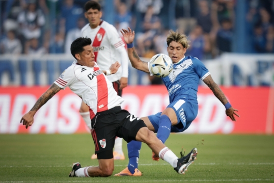 Torneo clausura de la Liga Profesional: River empató sin goles con Vélez