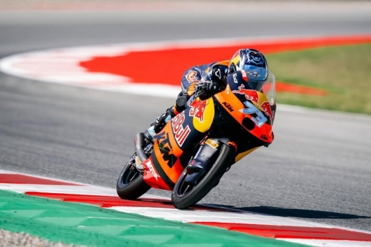 Moto 3: El piloto hispano-argentino Valentín Perrone termino 6° en Misano