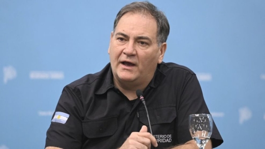 Javier Alonso rechazó hacer “el muro contra la barbarie”, de Jorge Macri