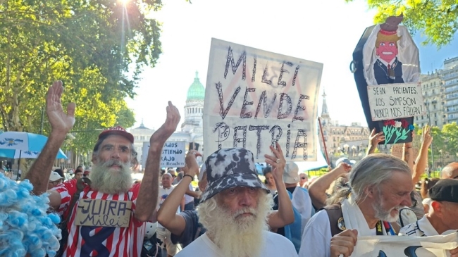 Nuevamente la policía reprimió a los jubilados