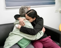 Israel publica el primer video del momento de la entrega de tres mujeres rehenes