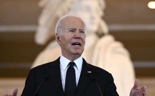 Biden sufrió nuevos lapsus en una rueda prensa
