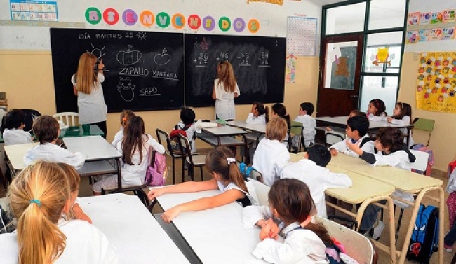 8 de julio: se promulgó la Ley 1420 de educación común, gratuita y obligatoria