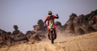 Rally Dakar 2026: Luciano Benavides ganó la octava etapa y es el nuevo líder en motos
