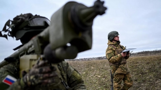 Fuerzas rusas interceptan al menos 87 drones de ataque ucranianos