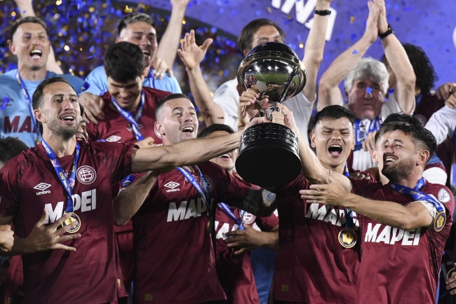 Recopa Sudamericana: Lanús y Flamengo de Brasil jugarán el 19 de febrero del 2026