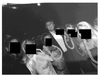 Demócratas publican fotos de Donald Trump rodeado de mujeres en la mansión de Epstein