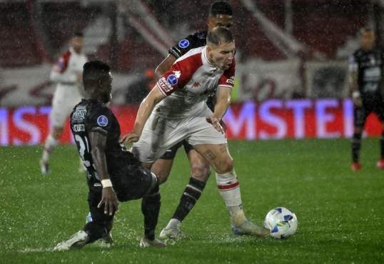 Copa Sudamericana: Huracán perdió con Once Caldas y quedó eliminado