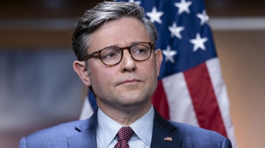 Para Mike Johnson: «Hay que ser muy agresivos con China»