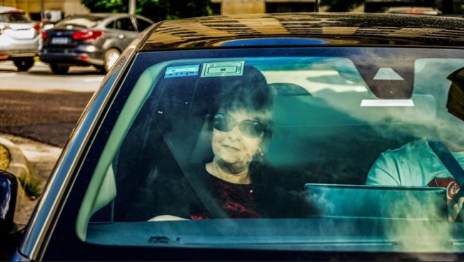 Las prestamistas de Adorni dijeron que el jefe de Gabinete les debe 70 mil dólares