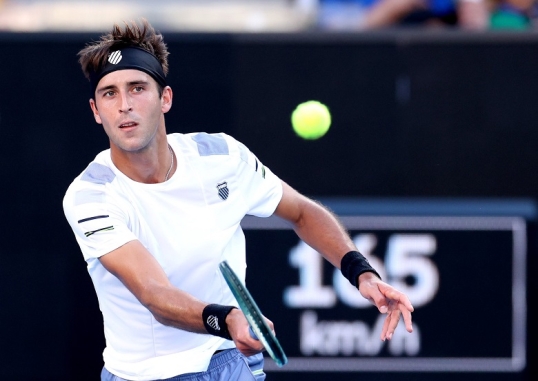 ATP 500 de Halle: Tomás Etcheverry, le ganó al español Pedro Martínez