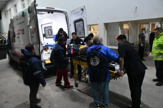 Santa Cruz: Fatal accidente de tránsito entre un micro y un camión en la ruta nacional 3