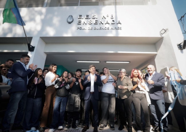 Axel Kicillof inauguró el nuevo edificio de la Escuela N°8 en Ensenada