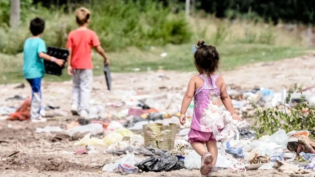 Informe de UNICEF: El 42.3% de los chicos están en situación de pobreza en Argentina